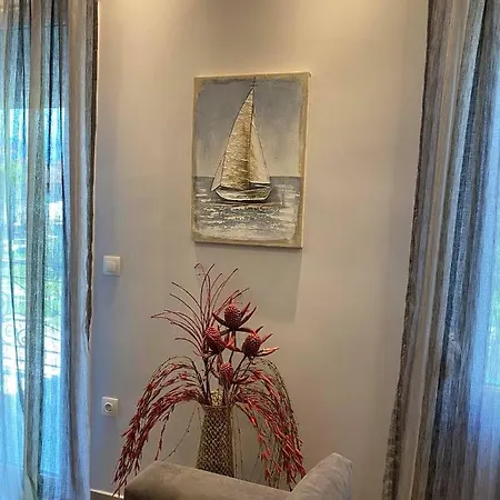 Daire The Grey Rose *